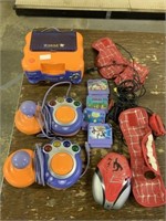V-TECH SYSTEM & GAMES AND SPIDERMAN GAME