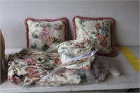 Curtains & Pillows Lot