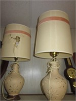 (2) Lamps (1) Shade Broken