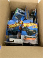 TOY CARS QTY 20 (NEW)