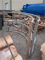 Miscellaneous 7' Curved Metal