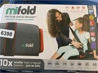 Mifold booster seat