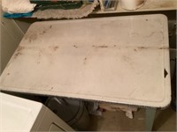 40" x 25” enamel top work table