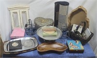 Miscellaneous items from the consignor