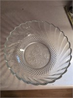 9 inch Christmas bowl glassware