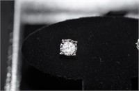 Large diamond solitaire earrings 10kt