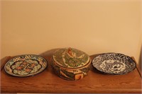 3 Ceramic & Stoneware Pottery (2 plates, dish)