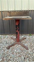 Heavy duty tool stand