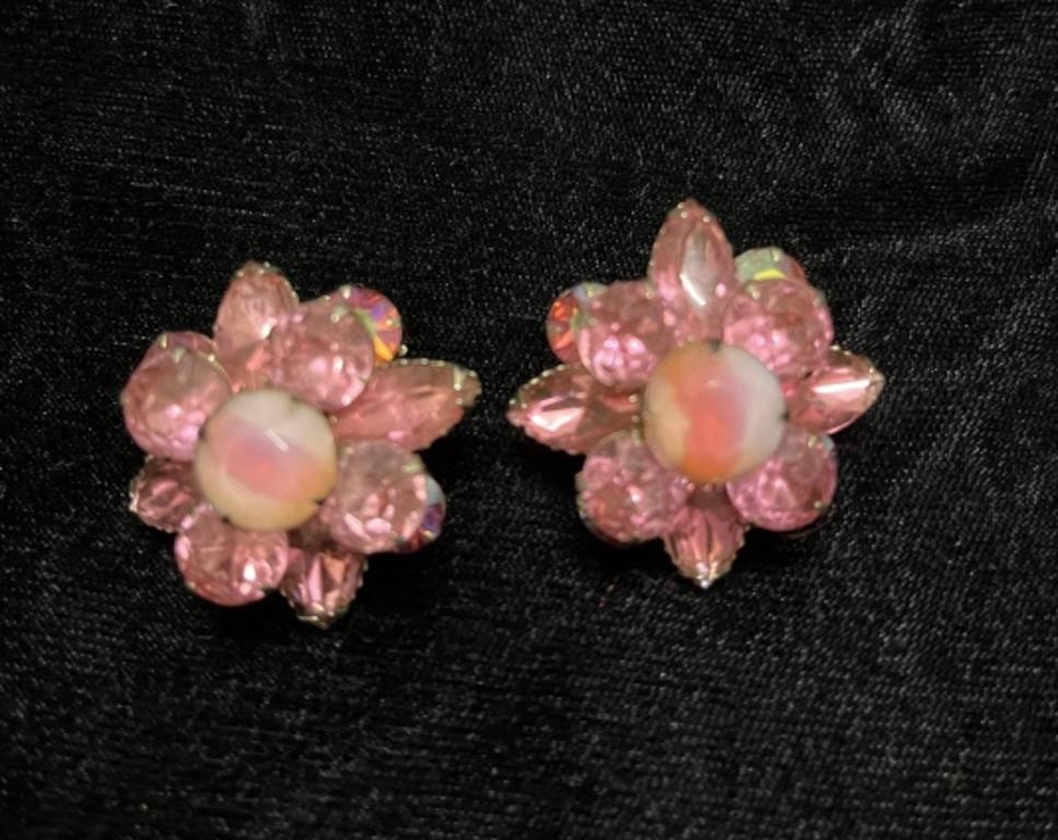 Matching Juliana Style Givre Pink clip on earrings