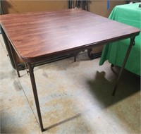 33x33 Samsonite faux wood top 27" tall card table