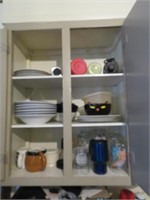 CONTENTS OF CUPBOARD - BOWLS, CUPS, MUGS AND
