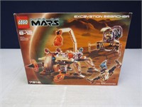 NEW 466 Piece Lego Life on Mars Excavator Set
