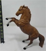 Breyer Horse Wood grain Fighting Stallion