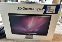 Apple 27" LED Cinema Display
