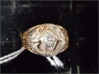14K Masonic Ring w/ Diamond