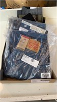 1 Lot - 6 Pairs of Men Dress pants, Jeans, and