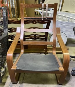 (JL) Vintage Chair No Cushion 38”