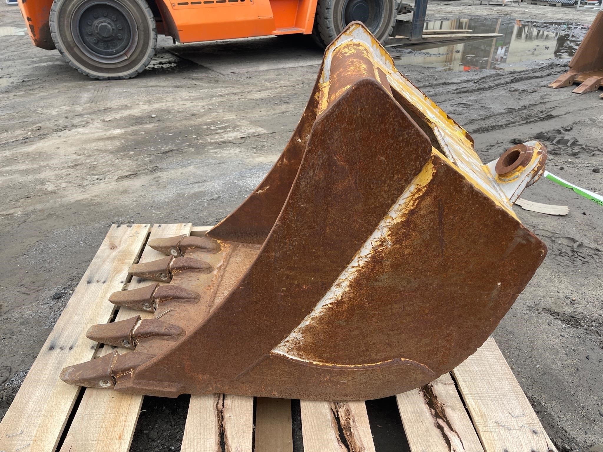 Excavator Bucket (ES116)