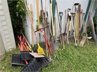 LARGE LOT OF LAWN AND GARDEN TOOLS