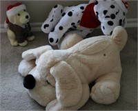 SELECTION OF PLUSH DOGS