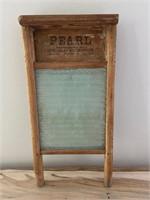 Antique Pearl(St.Thomas,ON) Ribbed Glass Washboard