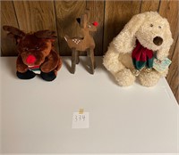 Stuffed Animals & Wooden Decor Reindeer