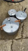 3 pressure cookers