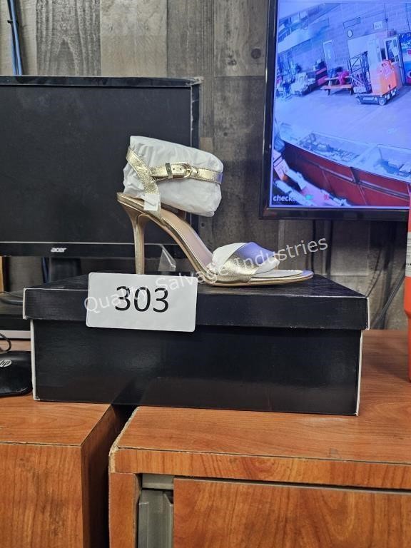 ralph lauren ladies high heels size 10B (lobby