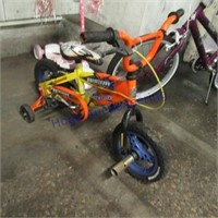 Mongoose racerX, toddler bike w/train wheels
