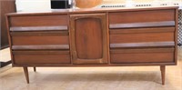 MCM Bassett 6 drawer 1 door dresser