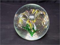 Vintage flower & controlled glass paperweight