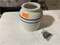 Water crock with spout no lid