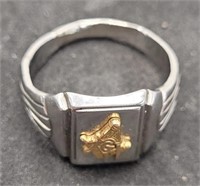 Men's ring w/ masonic emblem, silver in color