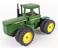 1/16 Ertl John Deere 8650 4wd Tractor