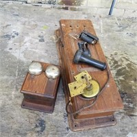 ANTIQUE WALL TELEPHONE (GOOD FOR PARTS)