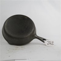 3 CAST IRON SKILLETS MADE IN TAIWAN
