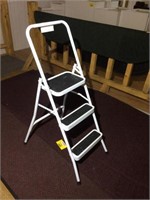 Folding step stool