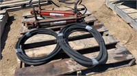 (2) Hyd Cylinders w/ (2) 22' Hoses