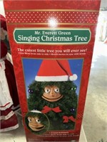 SINGING CHRISTMAS TREE