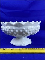 Fenton white hobnail flower vase