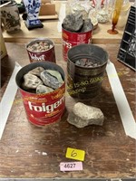 4ct.Containers assorted rocks
