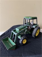 Ertl John Deere 2755 Toy Tractor