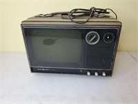 Vintage GE tv not tested