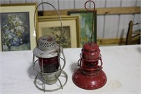 Dietz railroad lantern with cracked red globe a