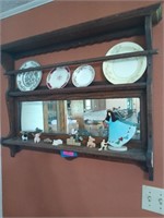 Plate display with mirror wall shelf, with