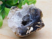 GEODE ROCK STONE LAPIDARY SPECIMEN