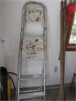 Step Ladder