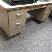 Metal desk 5ftLx30"Dx29"T