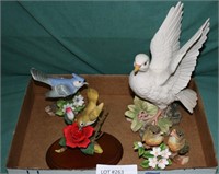 FLAT BOX OF BIRD FIGURINES