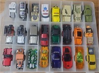 (48) HotWheels in Case